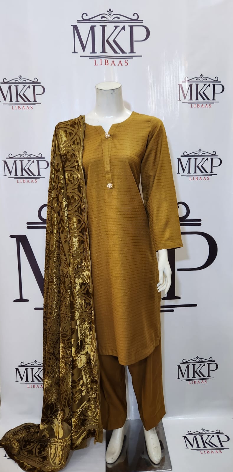 TT-W63 - Dhanak Suit - 3 Piece
