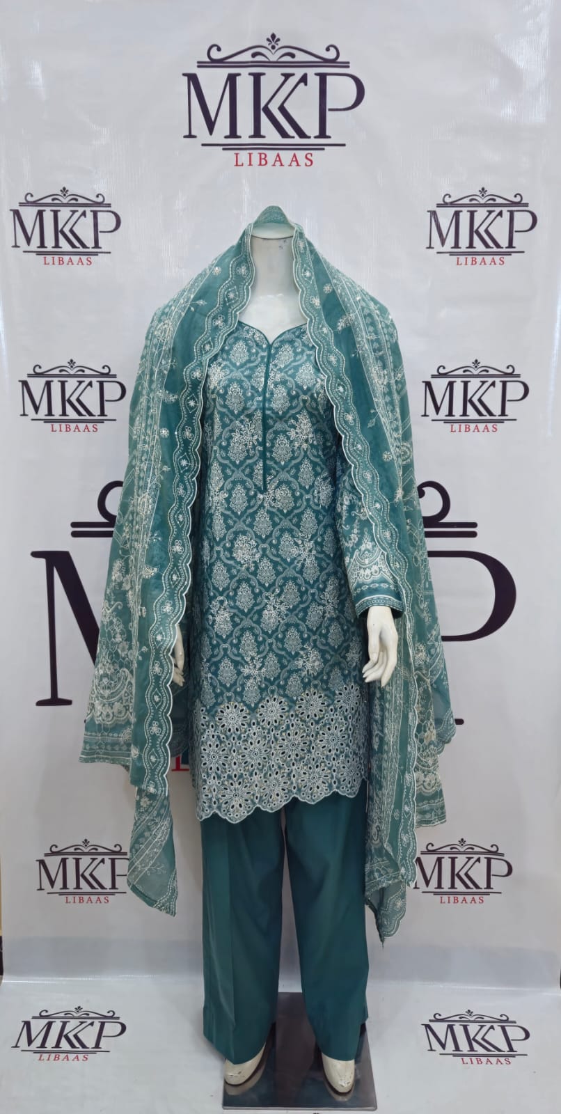 EMBROIDERED LAWN